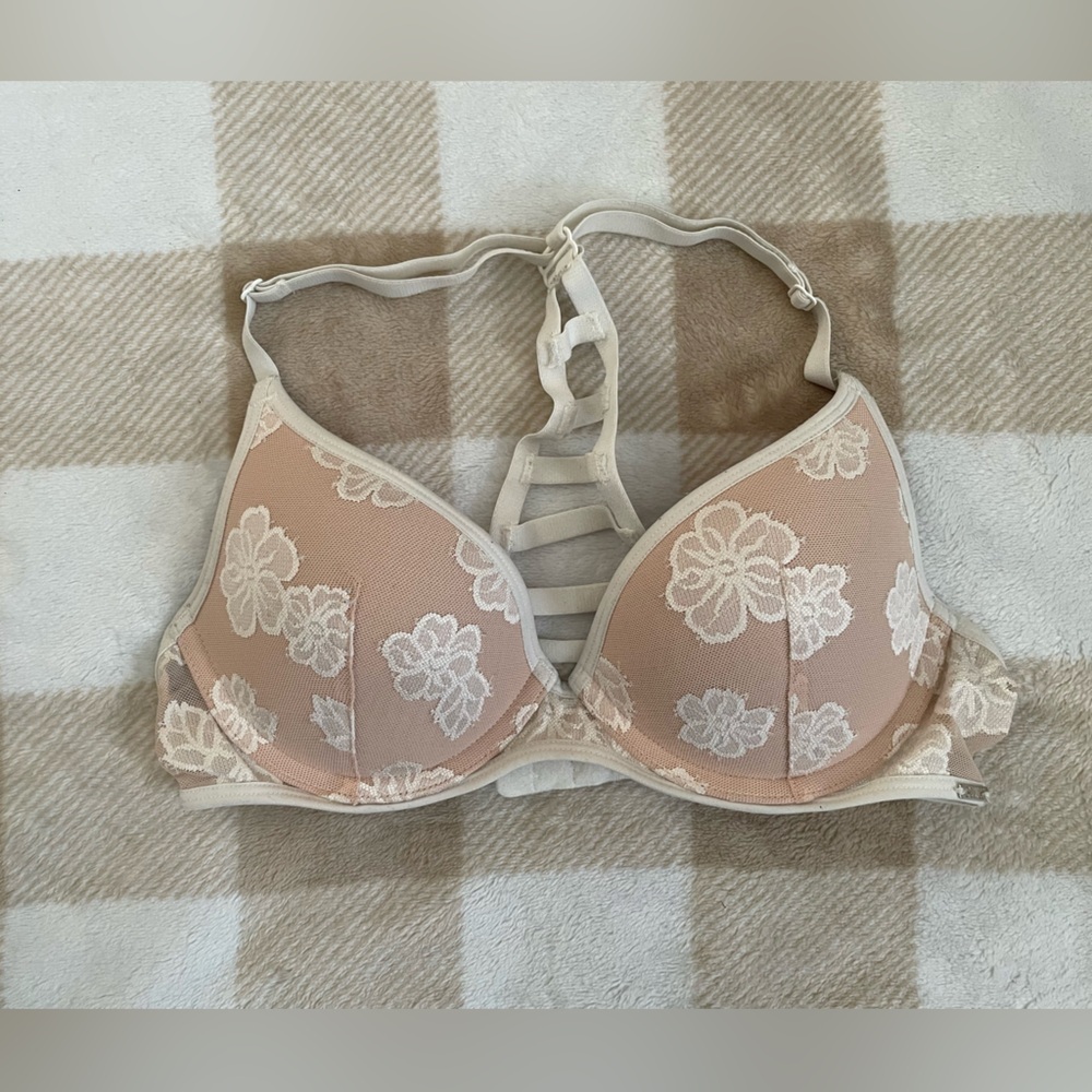 Victoria's Secret Lace Bra in Cream and Tan Halter Back